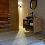 Homestay Tini Sauna Basen