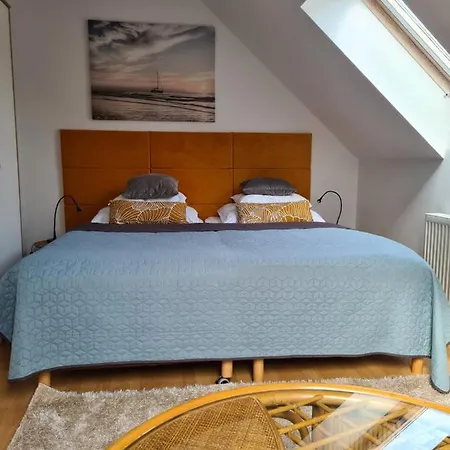 Δωμάτια σε οικογενειακή κατοικία Tini Sauna Basen