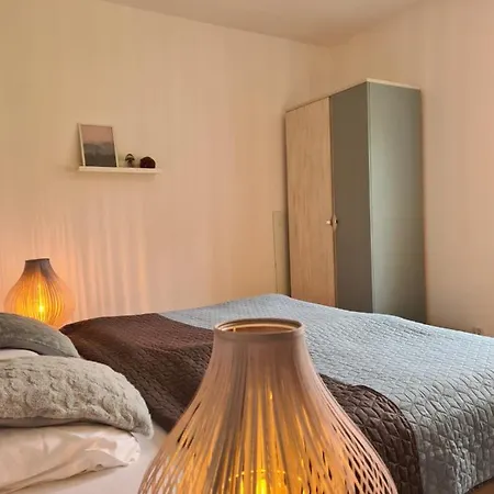 Δωμάτια σε οικογενειακή κατοικία Tini Sauna Basen *