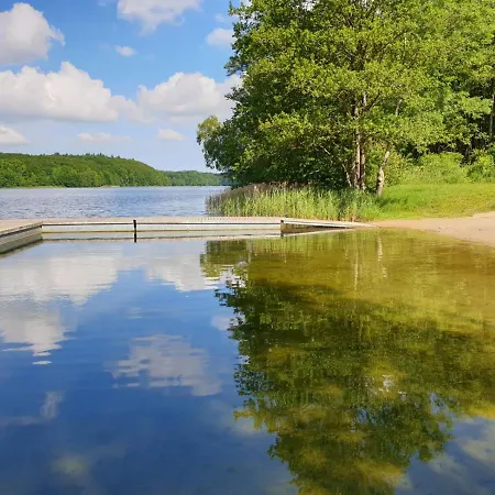 Tini Sauna Basen Δωμάτια σε οικογενειακή κατοικία Gościno