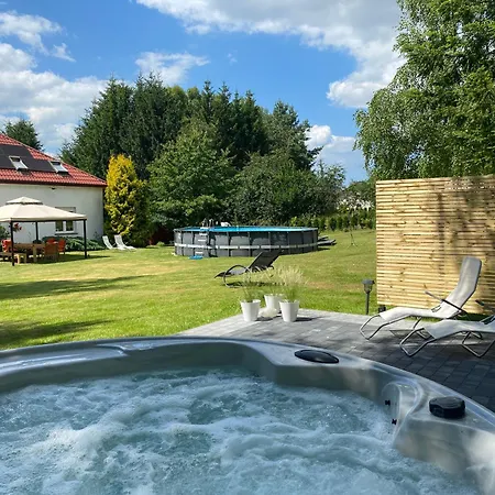 Tini Sauna Basen Habitación en casa particular Gościno