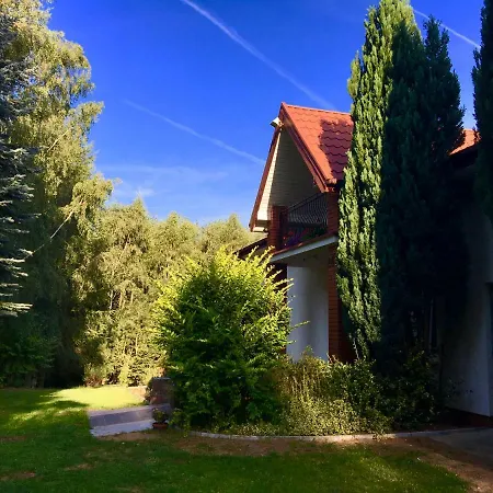 Tini Sauna Basen Habitación en casa particular Gościno